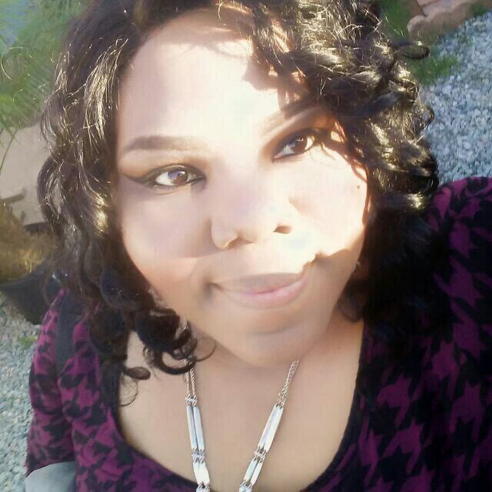 Meet your Posher, Candace